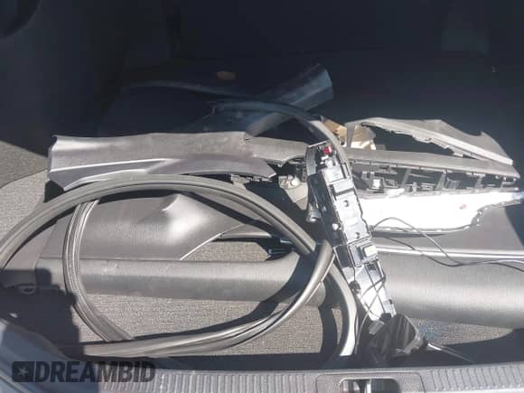 2021 Toyota Camry LE с VIN 4T1R11BK4MU035465, выставлен на аукционе IAAI как лот 42135548 с пробегом 55 121 миль миль и . История ставок и продаж доступна на DreamBid. Изображение 12.