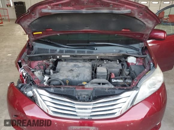 ✅ 2011 Toyota Sienna XLE • VIN: 5TDYK3DC4BS157632 • Lot: 43618800. Listed on IAAI with 199,388 mi. Free auction sales archive from the USA and detailed vehicle history report at DreamBid. Image 10.