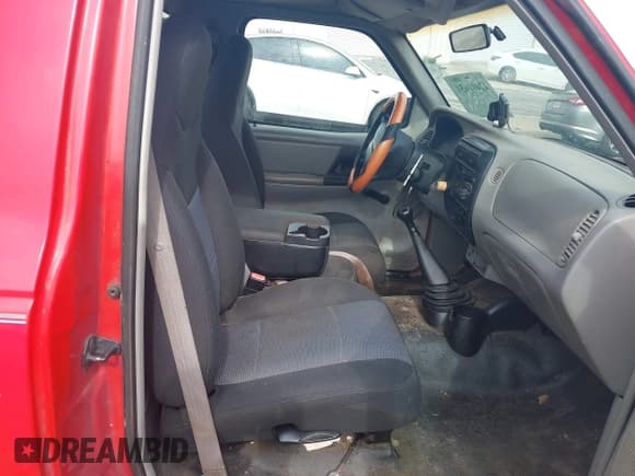 ✅ 2000 Ford Ranger XL • VIN: 1FTYR10C3YPA10825 • Lot: 42491651. Listed on IAAI with 234,516 mi. Free auction sales archive from the USA and detailed vehicle history report at DreamBid. Image 5.