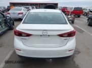 ✅ 2018 Mazda 3 Touring • VIN: 3MZBN1V32JM190611 • Lot: 42032844. Wystawiony na IAAI z przebiegiem 63 493 mil. Bezpłatny archiwum sprzedaży aukcyjnych z USA i szczegółowy raport historii pojazdu na DreamBid. Zdjęcie 17.