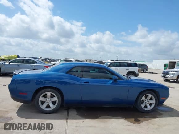 ✅ 2020 Dodge Challenger SXT • VIN: 2C3CDZAG0LH196737 • Lot: 42562788. Listed on IAAI with 85,129 mi. Free auction sales archive from the USA and detailed vehicle history report at DreamBid. Image 12.