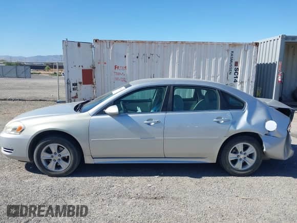 2013 Chevrolet Impala LS z VIN 2G1WF5E35D1265220, wystawiony jako IAAI lot #42559869 z przebiegiem 124 046 mil mil oraz . Historia ofert i sprzedaży dostępna na DreamBid. Obrazek 14.