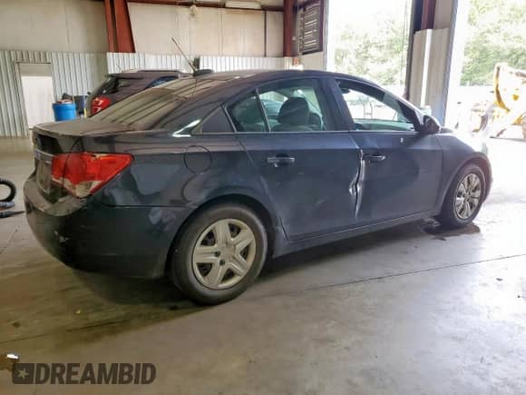 2016 Chevrolet Cruze LS с VIN 1G1PC5SH1G7167709, выставлен на аукционе Copart как лот 81373205 с пробегом 106 435 миль миль и Списание • Salvage title. История ставок и продаж доступна на DreamBid. Изображение 3.