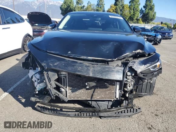 ✅ 2020 Mazda 3 • VIN: JM1BPABL9L1165397 • Лот: 86686215. Опубликован ранее на Copart с пробегом 33 002 миль. Бесплатный доступ к архиву аукционных продаж из США и подробный отчёт об истории автомобиля на DreamBid. Изображение 5.