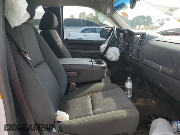 ✅ 2013 GMC Sierra 1500 SLE • VIN: 1GTR1VE03DZ173717 • Lot: 69459805. Wystawiony na Copart z przebiegiem 185 204 mil. Bezpłatny archiwum sprzedaży aukcyjnych z USA i szczegółowy raport historii pojazdu na DreamBid. Zdjęcie 7.