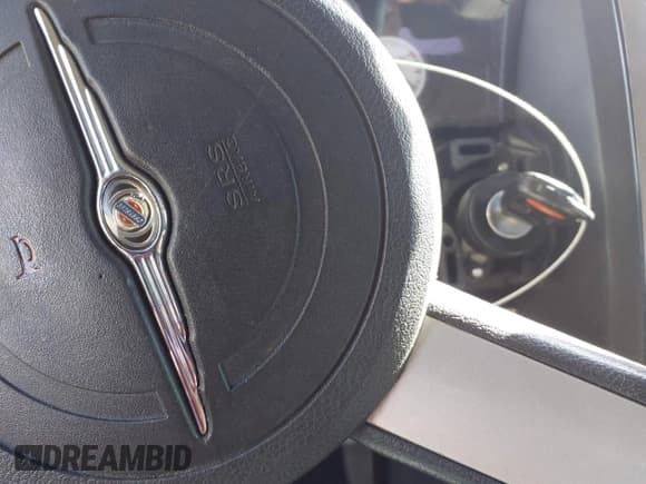 ✅ 2007 Chrysler 300 Touring • VIN: 2C3KA53G07H835327 • Lot: 43788233. Wystawiony na IAAI z przebiegiem 206 639 mil. Bezpłatny archiwum sprzedaży aukcyjnych z USA i szczegółowy raport historii pojazdu na DreamBid. Zdjęcie 11.