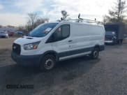 ✅ 2021 Ford Transit Cargo • VIN: 1FTBR1Y85MKA06966 • Lot: 43540742. Wystawiony na IAAI z przebiegiem 111 471 mil. Bezpłatny archiwum sprzedaży aukcyjnych z USA i szczegółowy raport historii pojazdu na DreamBid. Zdjęcie 2.