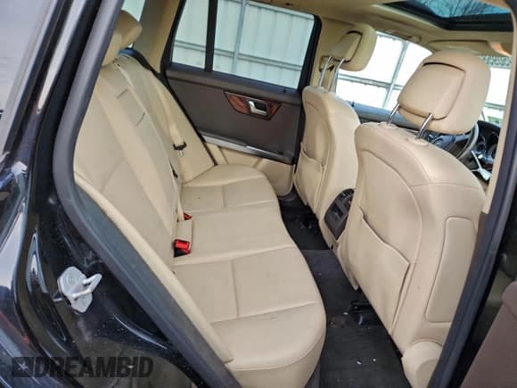 ✅ 2015 Mercedes-Benz GLK 350 • VIN: WDCGG8JB4FG364022 • Лот: 95095835. Опубликован ранее на Copart с пробегом 141 796 миль. Бесплатный доступ к архиву аукционных продаж из США и подробный отчёт об истории автомобиля на DreamBid. Изображение 11.