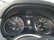 ✅ 2018 Nissan Rogue SV • VIN: JN1BJ1CPXJW106395 • Lot: 92487235. Wystawiony na Copart z przebiegiem 56 981 mil. Bezpłatny archiwum sprzedaży aukcyjnych z USA i szczegółowy raport historii pojazdu na DreamBid. Zdjęcie 9.