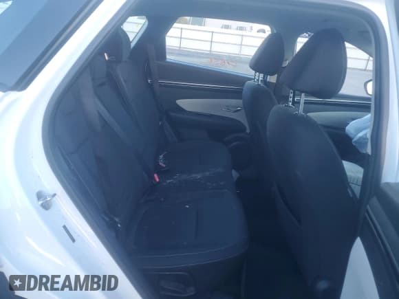 ✅ 2022 Hyundai Tucson SE • VIN: 5NMJACAE1NH088271 • Lot: 70552472. Wystawiony na Copart z przebiegiem 27 856 mil. Bezpłatny archiwum sprzedaży aukcyjnych z USA i szczegółowy raport historii pojazdu na DreamBid. Zdjęcie 11.