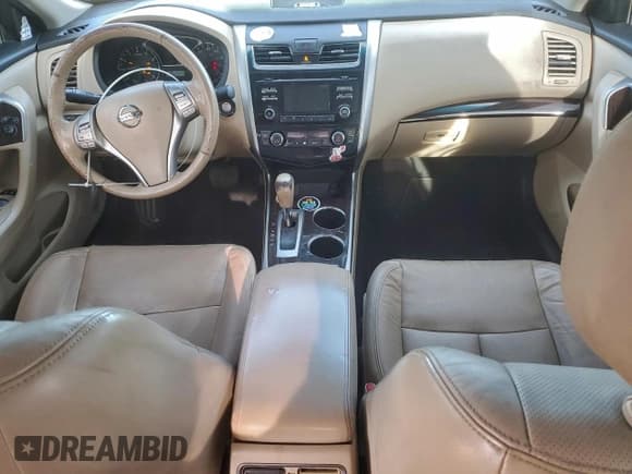 ✅ 2015 Nissan Altima 2.5 • VIN: 1N4AL3AP2FN874070 • Lot: 96225045. Listed on Copart with 137,737 mi. Free auction sales archive from the USA and detailed vehicle history report at DreamBid. Image 8.