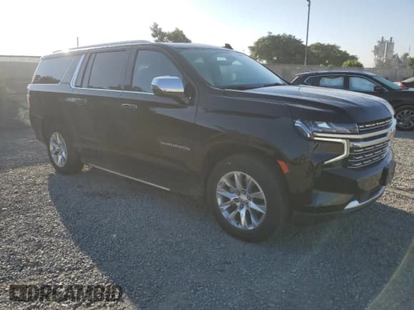 ✅ 2021 Chevrolet Suburban Premier • VIN: 1GNSCFKD9MR313379 • Lot: 81958015. Wystawiony na Copart z przebiegiem 89 882 mil. Bezpłatny archiwum sprzedaży aukcyjnych z USA i szczegółowy raport historii pojazdu na DreamBid. Zdjęcie 4.