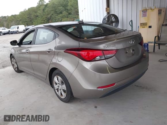 ✅ 2016 Hyundai Elantra SE • VIN: 5NPDH4AE2GH703902 • Lot: 43583224. Listed on IAAI with 252,196 mi. Free auction sales archive from the USA and detailed vehicle history report at DreamBid. Image 3.