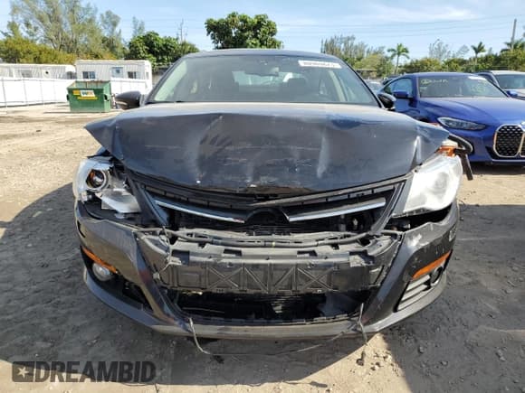 ✅ 2009 Volkswagen CC 4Motion • VIN: WVWGU73CX9E526024 • Lot: 80980873. Wystawiony na Copart z przebiegiem 238 089 mil. Bezpłatny archiwum sprzedaży aukcyjnych z USA i szczegółowy raport historii pojazdu na DreamBid. Zdjęcie 5.