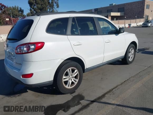 ✅ 2010 Hyundai Santa Fe GLS • VIN: 5NMSG3AB1AH397905 • Лот: 43839903. Опубликован ранее на IAAI с пробегом 159 578 миль. Бесплатный доступ к архиву аукционных продаж из США и подробный отчёт об истории автомобиля на DreamBid. Изображение 4.
