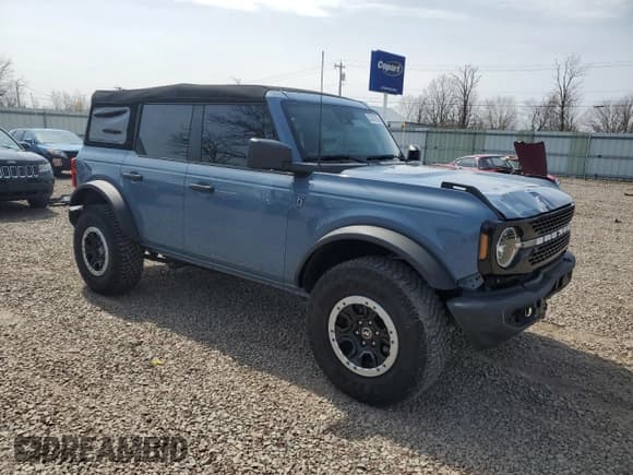 ✅ 2023 Ford Bronco • VIN: 1FMEE5DP0PLB17111 • Lot: 53201215. Wystawiony na Copart z przebiegiem 26 093 mil. Bezpłatny archiwum sprzedaży aukcyjnych z USA i szczegółowy raport historii pojazdu na DreamBid. Zdjęcie 4.