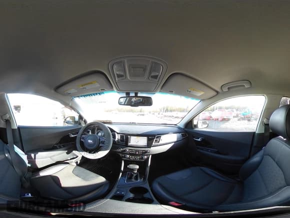 ✅ 2019 Kia Niro EX • VIN: KNDCC3LC1K5297586 • Lot: 43448987. Wystawiony na IAAI z przebiegiem 67 759 mil. Bezpłatny archiwum sprzedaży aukcyjnych z USA i szczegółowy raport historii pojazdu na DreamBid. Zdjęcie 18.