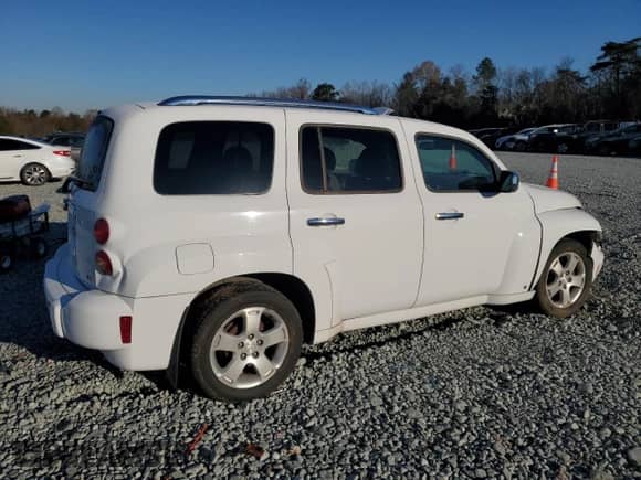 ✅ 2006 Chevrolet HHR LT • VIN: 3GNDA23DX6S673346 • Лот: 82115124. Размещён на Copart с пробегом 293 989 миль миль. Получите бесплатный доступ к архиву аукционных продаж из США и посмотрите подробный отчёт об истории автомобиля на DreamBid. Изображение 3.