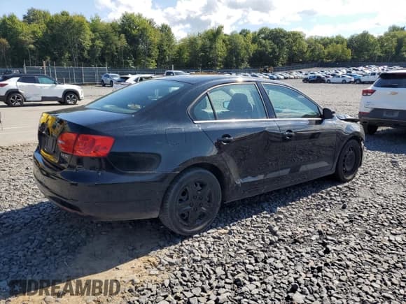 ✅ 2013 Volkswagen Jetta SE • VIN: 3VWDP7AJ3DM395451 • Lot: 70855105. Listed on Copart with 204,907 mi. Free auction sales archive from the USA and detailed vehicle history report at DreamBid. Image 3.