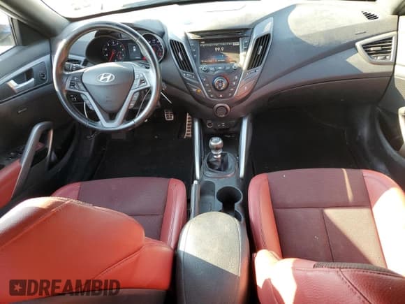 ✅ 2016 Hyundai Veloster Turbo R-Spec • VIN: KMHTC6AE9GU293753 • Lot: 72411954. Wystawiony na Copart z przebiegiem 79 039 mil. Bezpłatny archiwum sprzedaży aukcyjnych z USA i szczegółowy raport historii pojazdu na DreamBid. Zdjęcie 8.