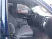 2015 Chevrolet Silverado 1500 LT z VIN 1GCVKREH1FZ397029, wystawiony jako IAAI lot #43417979 z przebiegiem 106 888 mil mil oraz . Historia ofert i sprzedaży dostępna na DreamBid. Obrazek 5.