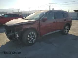 ✅ 2022 Nissan Rogue SV • VIN: 5N1BT3BA2NC717833 • Lot: 67864925. Wystawiony na Copart z przebiegiem 50 117 mil. Bezpłatny archiwum sprzedaży aukcyjnych z USA i szczegółowy raport historii pojazdu na DreamBid. Zdjęcie 1.