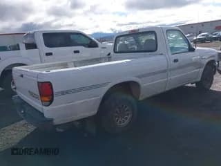 ✅ 1994 Mazda B-Series SE • VIN: 4F4CR12U7RTM38655 • Lot: 43531082. Wystawiony na IAAI z przebiegiem 241 512 mil. Bezpłatny archiwum sprzedaży aukcyjnych z USA i szczegółowy raport historii pojazdu na DreamBid. Zdjęcie 4.