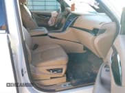 ✅ 2020 Cadillac Escalade Platinum • VIN: 1GYS4DKJ1LR119759 • Лот: 43529960. Опубликован ранее на IAAI с пробегом Не указан. Бесплатный доступ к архиву аукционных продаж из США и подробный отчёт об истории автомобиля на DreamBid. Изображение 5.