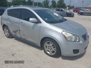 ✅ 2009 Pontiac Vibe • VIN: 5Y2SM67029Z457830 • Lot: 42923845. Wystawiony na IAAI z przebiegiem 182 410 mil. Bezpłatny archiwum sprzedaży aukcyjnych z USA i szczegółowy raport historii pojazdu na DreamBid. Zdjęcie 1.