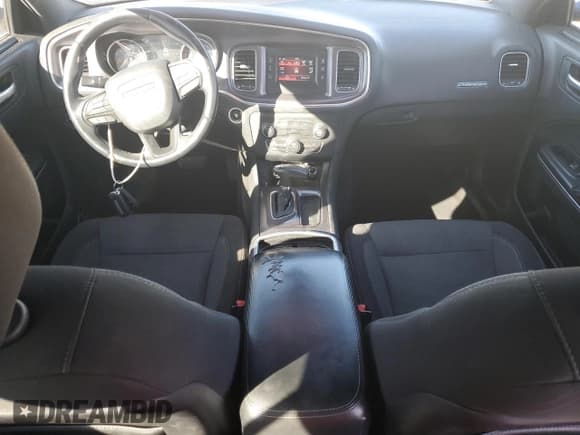 ✅ 2015 Dodge Charger SE • VIN: 2C3CDXBG0FH799419 • Лот: 91853145. Опубликован ранее на Copart с пробегом 180 806 миль. Бесплатный доступ к архиву аукционных продаж из США и подробный отчёт об истории автомобиля на DreamBid. Изображение 8.