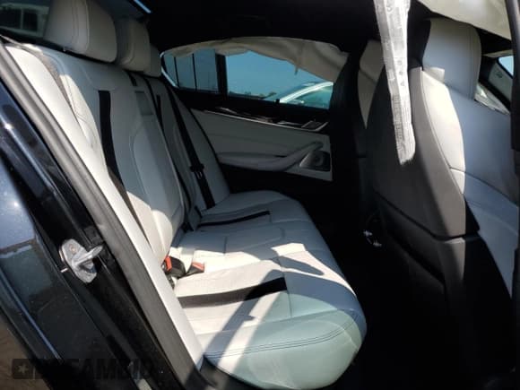 ✅ 2018 BMW M5 • VIN: WBSJF0C58JB283255 • Лот: 68351175. Опубликован ранее на Copart с пробегом Не указан. Бесплатный доступ к архиву аукционных продаж из США и подробный отчёт об истории автомобиля на DreamBid. Изображение 10.