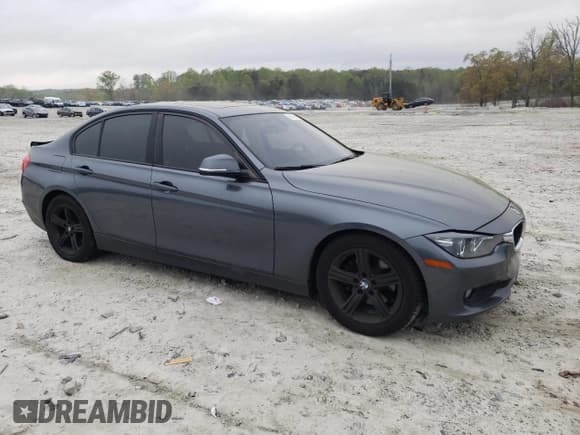 ✅ 2014 BMW 3 Series 328d • VIN: WBA3D3C51EK156907 • Lot: 51403055. Wystawiony na Copart z przebiegiem 215 812 mil. Bezpłatny archiwum sprzedaży aukcyjnych z USA i szczegółowy raport historii pojazdu na DreamBid. Zdjęcie 4.