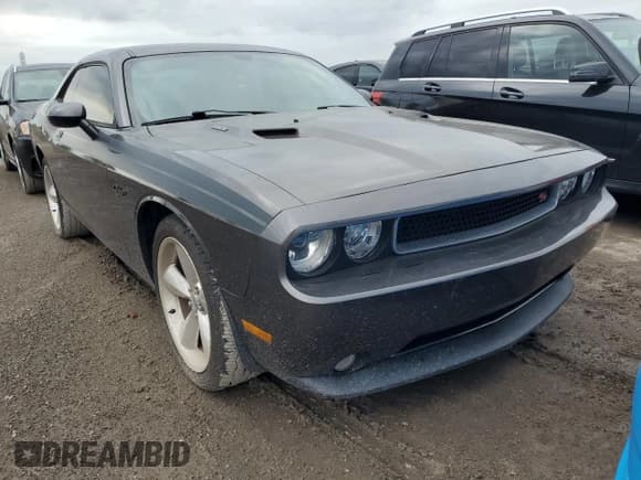 ✅ 2014 Dodge Challenger R/T Classic • VIN: 2C3CDYBT6EH196735 • Lot: 76227254. Wystawiony na Copart z przebiegiem 89 575 mil. Bezpłatny archiwum sprzedaży aukcyjnych z USA i szczegółowy raport historii pojazdu na DreamBid. Zdjęcie 5.