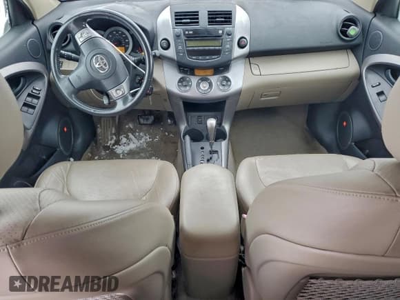 ✅ 2008 Toyota RAV4 Limited • VIN: JTMBD31V885193974 • Lot: 95129845. Wystawiony na Copart z przebiegiem 71 095 mil. Bezpłatny archiwum sprzedaży aukcyjnych z USA i szczegółowy raport historii pojazdu na DreamBid. Zdjęcie 8.