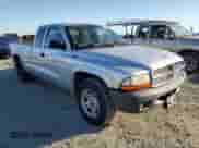 2004 Dodge Dakota z VIN 1D7GL12K64S533612, wystawiony jako Copart lot #79676404 z przebiegiem 102 575 mil mil oraz Czysty tytuł • Clean title. Historia ofert i sprzedaży dostępna na DreamBid. Obrazek 4.