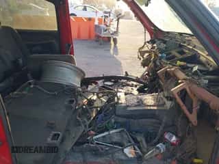 2003 Chevrolet Silverado 2500HD LS z VIN 1GCHK23U53F134270, wystawiony jako IAAI lot #43341140 z przebiegiem Nie podano mil oraz . Historia ofert i sprzedaży dostępna na DreamBid. Obrazek 5.