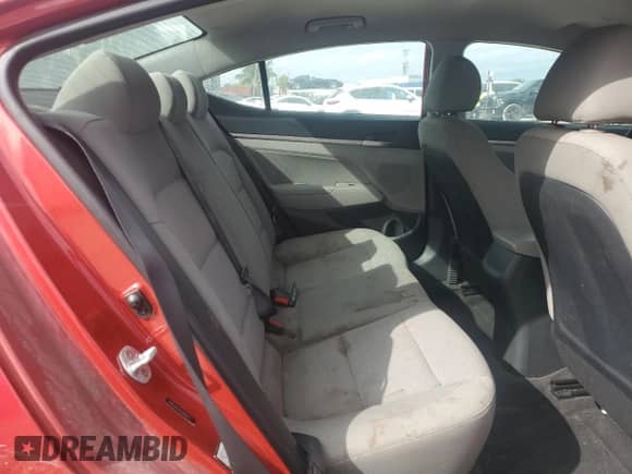 ✅ 2020 Hyundai Elantra SEL • VIN: 5NPD84LF4LH586372 • Lot: 91319165. Wystawiony na Copart z przebiegiem 85 247 mil mil. Skorzystaj z bezpłatnego archiwum sprzedaży aukcyjnych z USA i zobacz szczegółowy raport historii pojazdu na DreamBid. Zdjęcie 10.