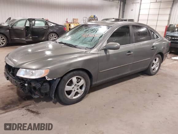 2007 Hyundai Azera SE с VIN KMHFC46F97A185119, выставлен на аукционе IAAI как лот 41286463 с пробегом 240 598 миль миль и . История ставок и продаж доступна на DreamBid. Изображение 17.