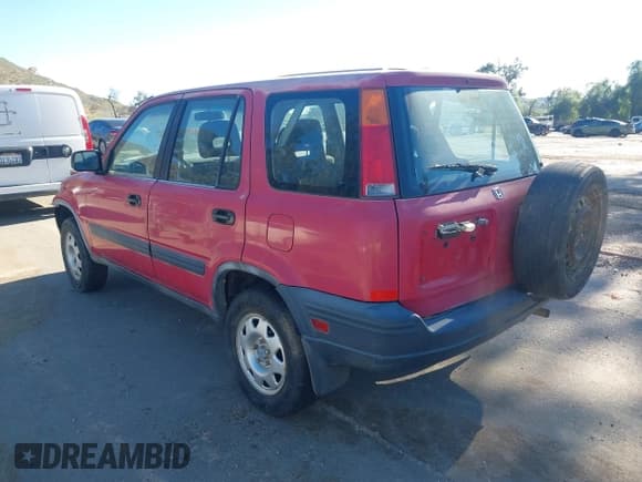 ✅ 1999 Honda CR-V LX • VIN: JHLRD2840XC009453 • Lot: 43852148. Wystawiony na IAAI z przebiegiem 175 565 mil. Bezpłatny archiwum sprzedaży aukcyjnych z USA i szczegółowy raport historii pojazdu na DreamBid. Zdjęcie 3.