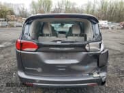 ✅ 2019 Chrysler Pacifica Hybrid Limited • VIN: 2C4RC1N72KR533017 • Лот: 51338625. Опубликован ранее на Copart с пробегом 103 127 миль. Бесплатный доступ к архиву аукционных продаж из США и подробный отчёт об истории автомобиля на DreamBid. Изображение 6.