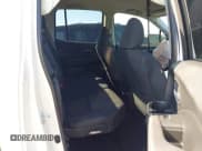 ✅ 2023 Honda Ridgeline Sport • VIN: 5FPYK3F14PB059652 • Lot: 43327139. Wystawiony na IAAI z przebiegiem 21 729 mil. Bezpłatny archiwum sprzedaży aukcyjnych z USA i szczegółowy raport historii pojazdu na DreamBid. Zdjęcie 8.