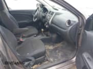 ✅ 2013 Nissan Versa SV • VIN: 3N1CN7AP2DL841722 • Lot: 41760255. Wystawiony na IAAI z przebiegiem 115 834 mil. Bezpłatny archiwum sprzedaży aukcyjnych z USA i szczegółowy raport historii pojazdu na DreamBid. Zdjęcie 5.