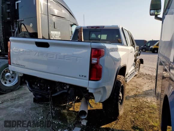 ✅ 2020 Chevrolet Silverado 2500HD LTZ • VIN: 1GC4YPEY5LF219250 • Лот: 72065755. Опубликован ранее на Copart с пробегом 83 871 миль. Бесплатный доступ к архиву аукционных продаж из США и подробный отчёт об истории автомобиля на DreamBid. Изображение 3.