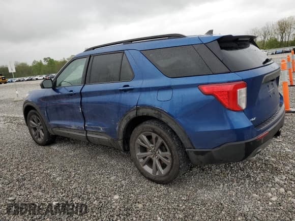 ✅ 2022 Ford Explorer XLT • VIN: 1FMSK8DH8NGC12804 • Lot: 55874725. Wystawiony na Copart z przebiegiem 42 738 mil. Bezpłatny archiwum sprzedaży aukcyjnych z USA i szczegółowy raport historii pojazdu na DreamBid. Zdjęcie 2.