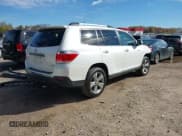 ✅ 2013 Toyota Highlander Limited • VIN: 5TDDK3EH8DS189351 • Lot: 43578927. Wystawiony na IAAI z przebiegiem 128 973 mil. Bezpłatny archiwum sprzedaży aukcyjnych z USA i szczegółowy raport historii pojazdu na DreamBid. Zdjęcie 4.