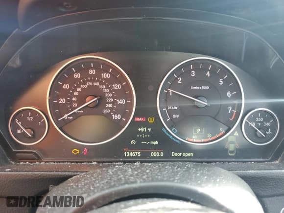 ✅ 2014 BMW 4 Series 435i • VIN: WBA3R1C5XEK192682 • Lot: 71275135. Listed on Copart with 134,675 mi. Free auction sales archive from the USA and detailed vehicle history report at DreamBid. Image 9.