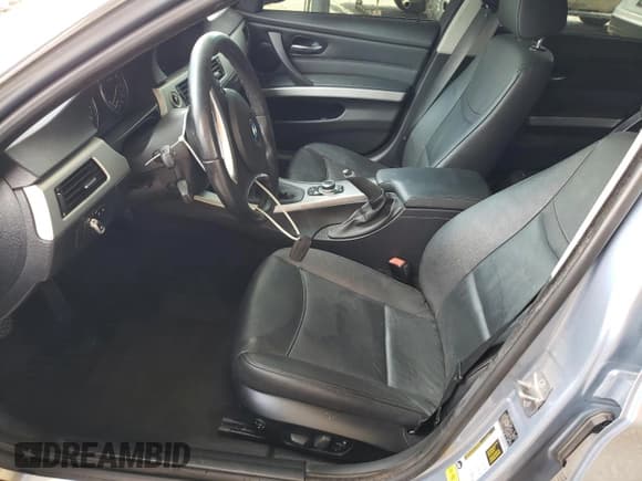 ✅ 2010 BMW 3 Series 335i xDrive • VIN: WBAPL3C52AA776072 • Lot: 64372365. Wystawiony na Copart z przebiegiem 123 352 mil. Bezpłatny archiwum sprzedaży aukcyjnych z USA i szczegółowy raport historii pojazdu na DreamBid. Zdjęcie 7.