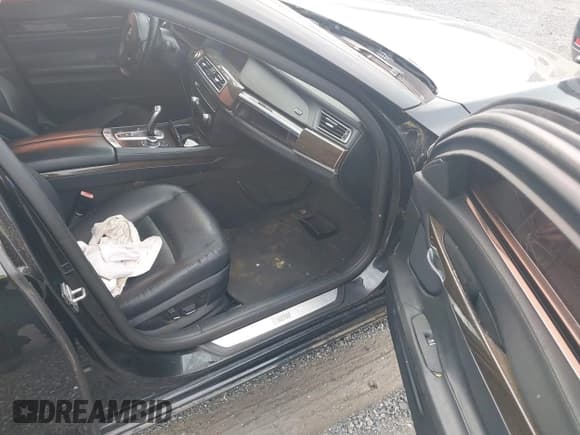 ✅ 2012 BMW 7 Series 740i • VIN: WBAKA4C55CC613283 • Lot: 42908577. Listed on IAAI with 159,000 mi. Free auction sales archive from the USA and detailed vehicle history report at DreamBid. Image 5.