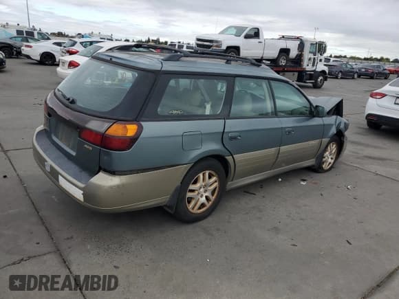 ✅ 2002 Subaru Legacy Outback Limited • VIN: 4S3BH686327644583 • Лот: 84523665. Опубликован ранее на Copart с пробегом 182 412 миль. Бесплатный доступ к архиву аукционных продаж из США и подробный отчёт об истории автомобиля на DreamBid. Изображение 3.