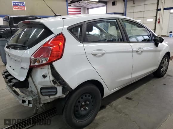 ✅ 2016 Ford Fiesta S • VIN: 3FADP4TJ2GM170172 • Lot: 91668785. Wystawiony na Copart z przebiegiem 76 777 mil. Bezpłatny archiwum sprzedaży aukcyjnych z USA i szczegółowy raport historii pojazdu na DreamBid. Zdjęcie 3.